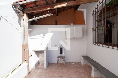 Casa para alugar com 80m², 2 quartos e 1 vagaÁrea de Serviço