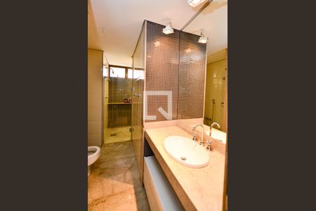 Apartamento à venda com 420m², 4 quartos e 5 vagasBanheiro social