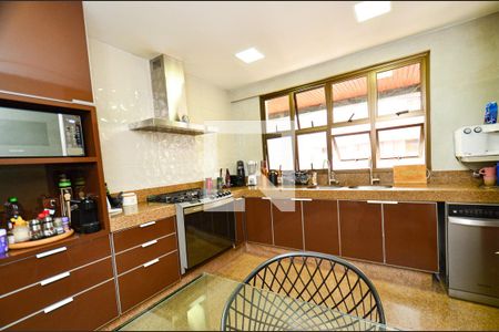 Apartamento à venda com 420m², 4 quartos e 5 vagasCozinha