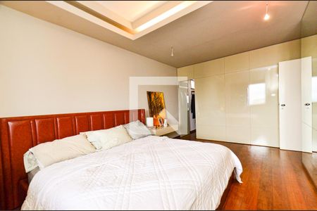 Apartamento à venda com 420m², 4 quartos e 5 vagasSuite