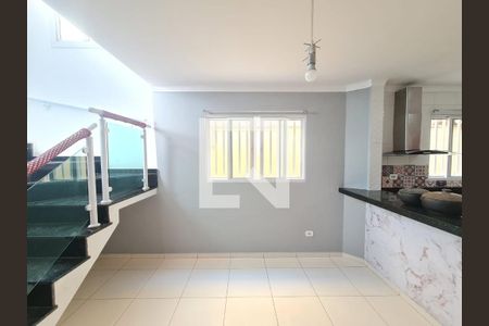 Casa à venda com 126m², 3 quartos e 3 vagas Casa à venda com 126m², 3 quartos e 3 vagasCozinha