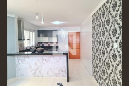 Casa à venda com 126m², 3 quartos e 3 vagas Casa à venda com 126m², 3 quartos e 3 vagasCozinha
