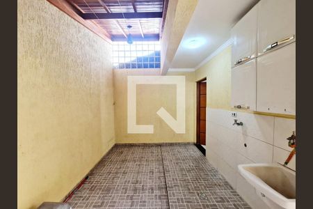 Casa à venda com 126m², 3 quartos e 3 vagas Casa à venda com 126m², 3 quartos e 3 vagasÁrea de Serviço