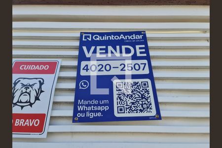 Casa à venda com 126m², 3 quartos e 3 vagas Casa à venda com 126m², 3 quartos e 3 vagasPlaquinha