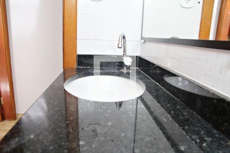 Casa à venda com 126m², 3 quartos e 3 vagasBanheiro Social