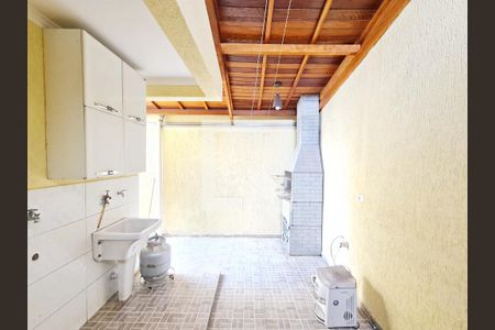 Casa à venda com 126m², 3 quartos e 3 vagas Casa à venda com 126m², 3 quartos e 3 vagasÁrea de Serviço