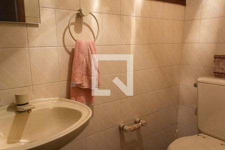 Casa à venda com 252m², 3 quartos e 3 vagasBanheiro de Serviço 2