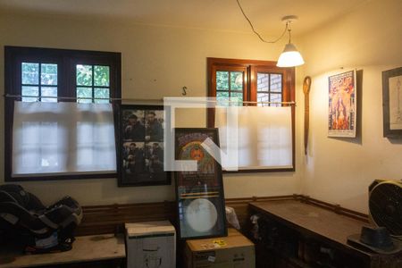 Casa à venda com 252m², 3 quartos e 3 vagasQuarto de Serviço