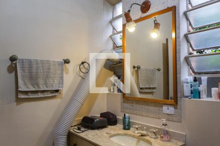 Casa à venda com 252m², 3 quartos e 3 vagasBanheiro