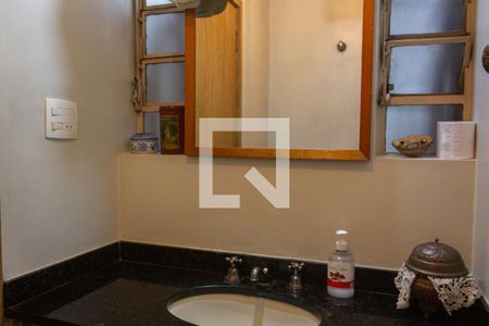 Casa à venda com 252m², 3 quartos e 3 vagasBanheiro