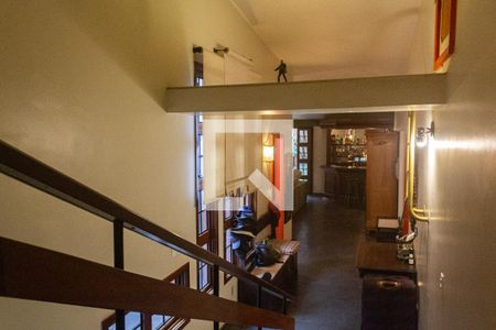 Casa à venda com 252m², 3 quartos e 3 vagasEscada