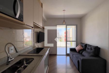 Sala e cozinha de apartamento para alugar com 1 quarto, 35m² em Ipiranga, São Paulo