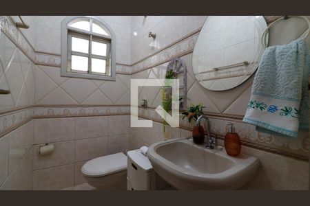 Casa à venda com 127m², 3 quartos e 2 vagasLavabo