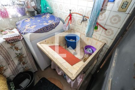 Casa à venda com 190m², 5 quartos e 4 vagasCasa 1: Área de serviço