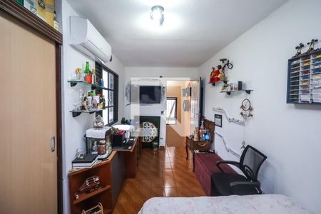 Casa à venda com 190m², 5 quartos e 4 vagasCasa 2: Quarto 4