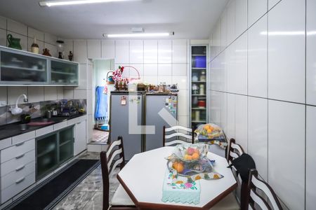 Casa à venda com 190m², 5 quartos e 4 vagasCasa 2: Cozinha