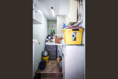 Casa à venda com 190m², 5 quartos e 4 vagasCasa 2: Área de serviço