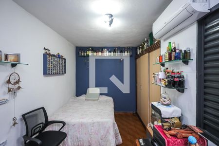 Casa à venda com 190m², 5 quartos e 4 vagasCasa 2: Quarto 4