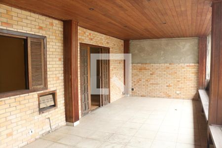 Casa para alugar com 132m², 3 quartos e 3 vagasÁrea Externa