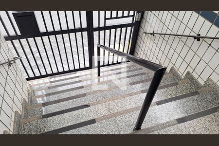 Apartamento para alugar com 45m², 2 quartos e 1 vagaEscada