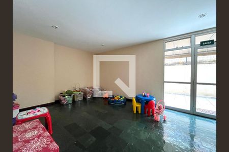 Apartamento à venda com 67m², 2 quartos e 1 vagaÁrea comum 