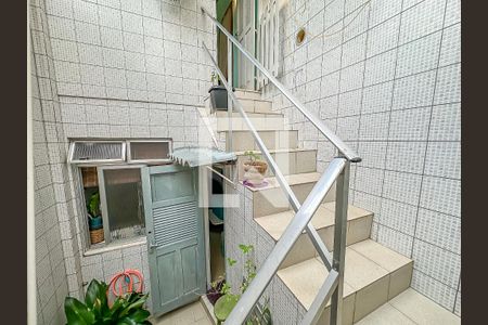 Apartamento à venda com 80m², 3 quartos e sem vagaEscada