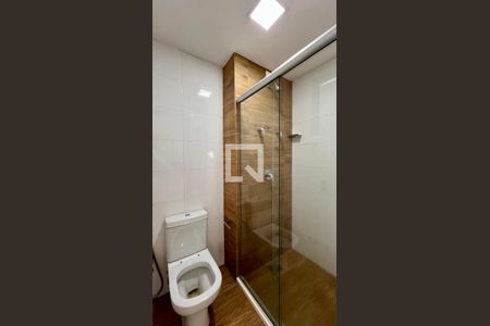 Banheiro de apartamento para alugar com 1 quarto, 44m² em Funcionários, Belo Horizonte