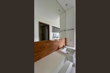 Banheiro de apartamento para alugar com 1 quarto, 44m² em Funcionários, Belo Horizonte