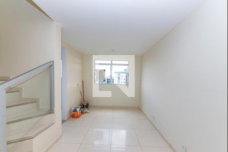 Sala de apartamento para alugar com 3 quartos, 139m² em Estrela do Oriente, Belo Horizonte