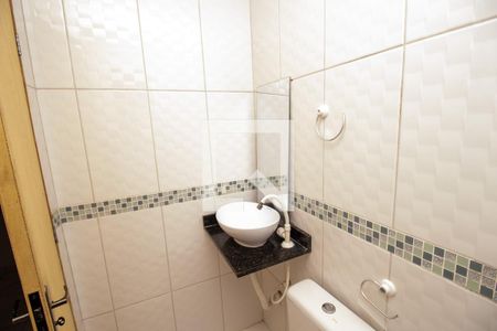 Banheiro quarto 1 de casa de condomínio para alugar com 2 quartos, 360m² em Vargem Grande, Rio de Janeiro