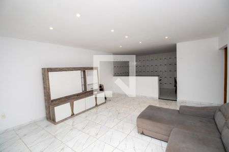 Sala de casa de condomínio para alugar com 2 quartos, 360m² em Vargem Grande, Rio de Janeiro
