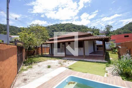Casa de condomínio para alugar com 360m², 2 quartos e 3 vagasFachada