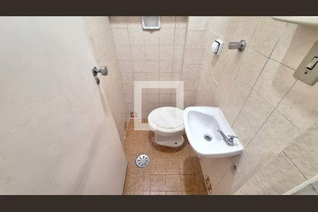 Apartamento à venda com 118m², 3 quartos e 1 vaga Apartamento à venda com 118m², 3 quartos e 1 vagaBanheiro de serviço