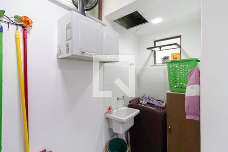 Casa à venda com 126m², 3 quartos e 2 vagas Casa à venda com 126m², 3 quartos e 2 vagasÁrea de serviço