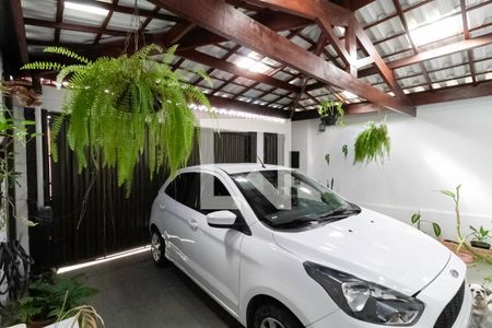 Casa à venda com 126m², 3 quartos e 2 vagas Casa à venda com 126m², 3 quartos e 2 vagasGaragem