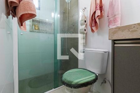 Casa à venda com 126m², 3 quartos e 2 vagas Casa à venda com 126m², 3 quartos e 2 vagasBanheiro da suíte