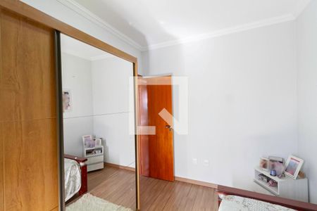 Casa à venda com 126m², 3 quartos e 2 vagas Casa à venda com 126m², 3 quartos e 2 vagasQuarto 2