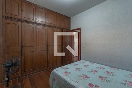 Casa à venda com 363m², 5 quartos e 4 vagas Casa à venda com 363m², 5 quartos e 4 vagasQuarto 3