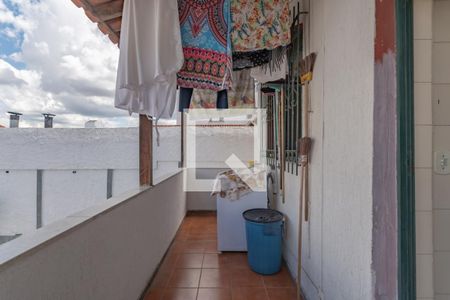 Casa à venda com 363m², 5 quartos e 4 vagas Casa à venda com 363m², 5 quartos e 4 vagasLavanderia