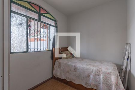 Casa à venda com 363m², 5 quartos e 4 vagas Casa à venda com 363m², 5 quartos e 4 vagasQuarto de Serviço