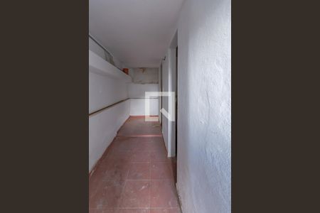 Casa à venda com 363m², 5 quartos e 4 vagas Casa à venda com 363m², 5 quartos e 4 vagasPorão