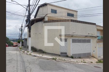 Casa à venda com 185m², 3 quartos e 2 vagasFachada