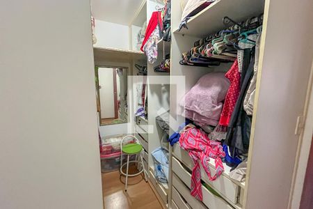 Apartamento à venda com 200m², 4 quartos e 3 vagasCloset Quarto 2