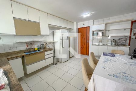 Apartamento à venda com 200m², 4 quartos e 3 vagasCozinha