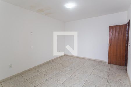 Casa à venda com 215m², 5 quartos e 3 vagasQuarto 5 no 2° Pavimento