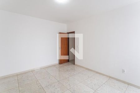 Casa à venda com 215m², 5 quartos e 3 vagasQuarto 5 no 2° Pavimento