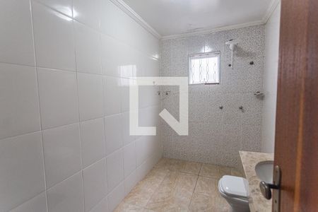 Casa à venda com 215m², 5 quartos e 3 vagasBanheiro Social no 2° Pavimento