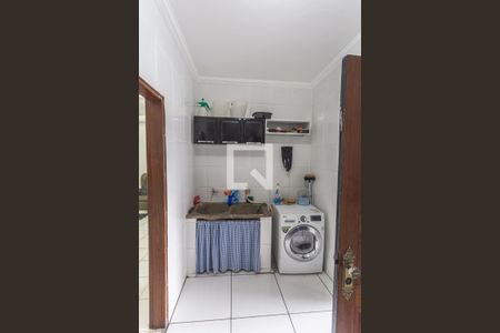 Casa à venda com 215m², 5 quartos e 3 vagasÁrea de Serviço