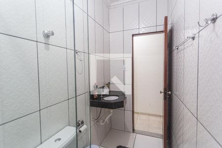 Casa à venda com 215m², 5 quartos e 3 vagasBanheiro Social 1