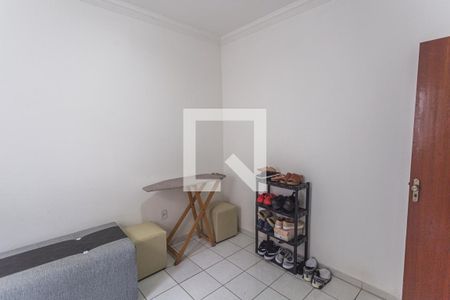 Casa à venda com 215m², 5 quartos e 3 vagasQuarto 2